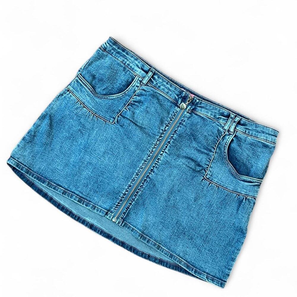Sugar Thrillz 2XL light blue denim mini skirt with heart zipper